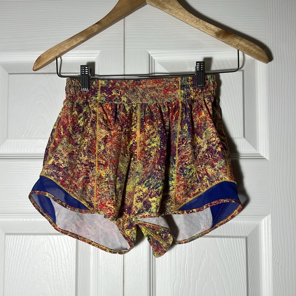 Lululemon Athletica Hotty Hot Short 4 - Picture 2 of 12